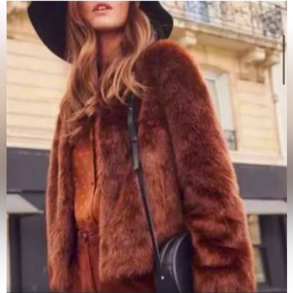 Sezane faux fur jacket/coat size 38/medium